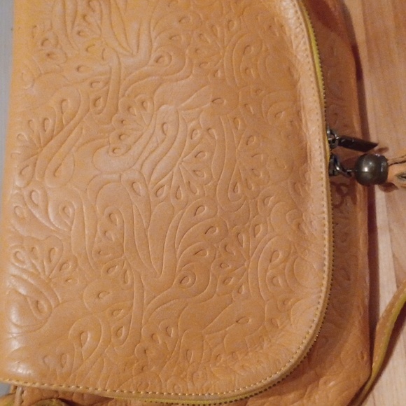 NOWT Italian leather cross body purse - Picture 3 of 11